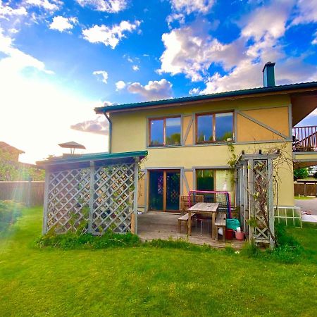 Spacious House With Indoor Pool & Sauna. Адажи Экстерьер фото