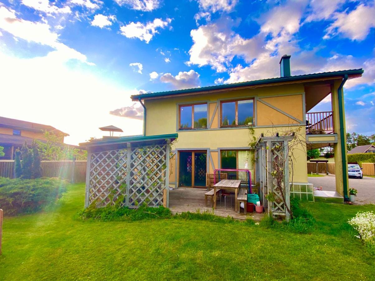 Spacious House With Indoor Pool & Sauna. Адажи Экстерьер фото